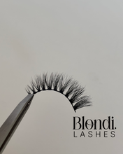 Load image into Gallery viewer, Amy